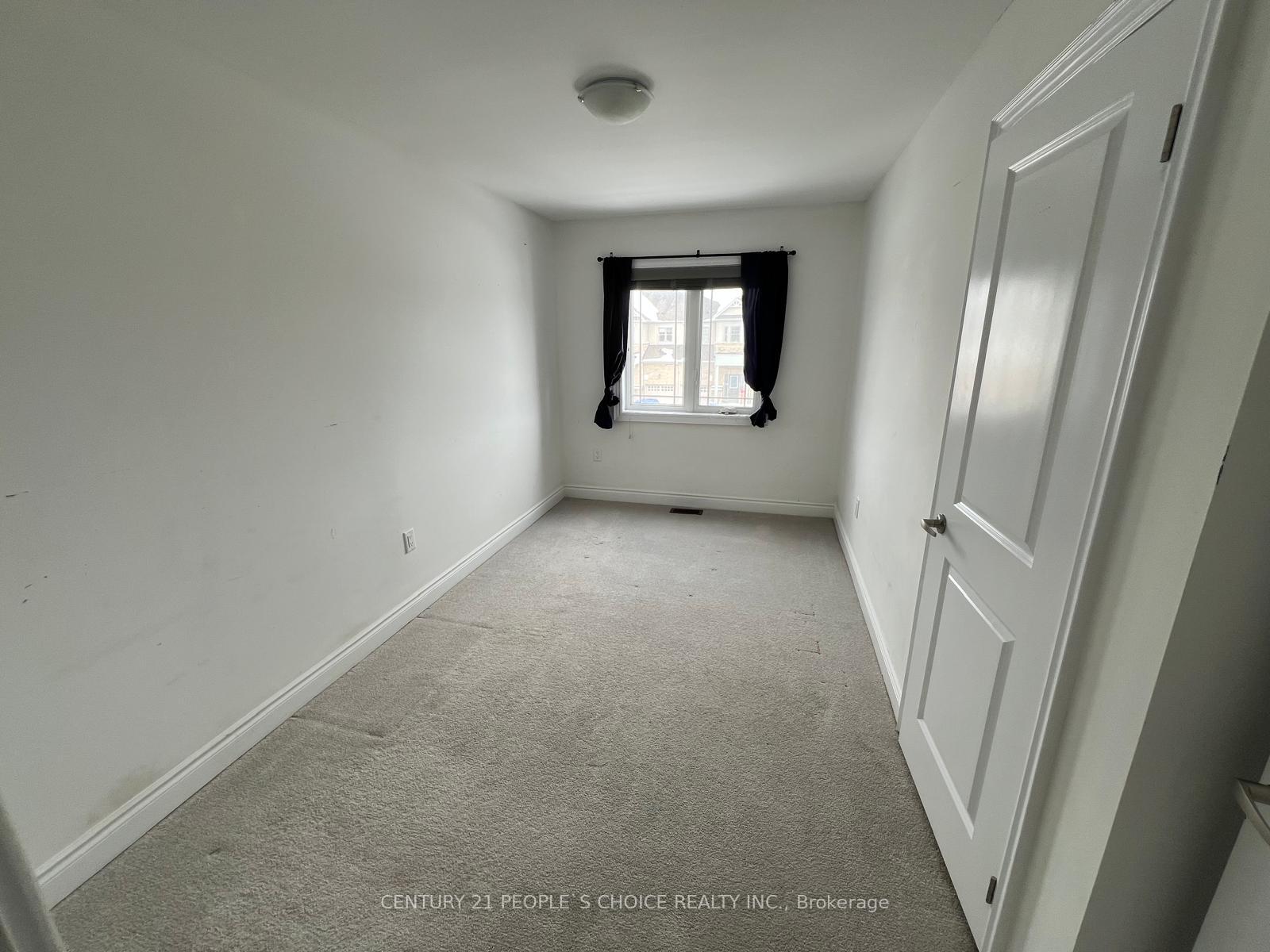 Photo 17 of 49 Lorne Thomas Place, New Tecumseth, Alliston — HOMEH