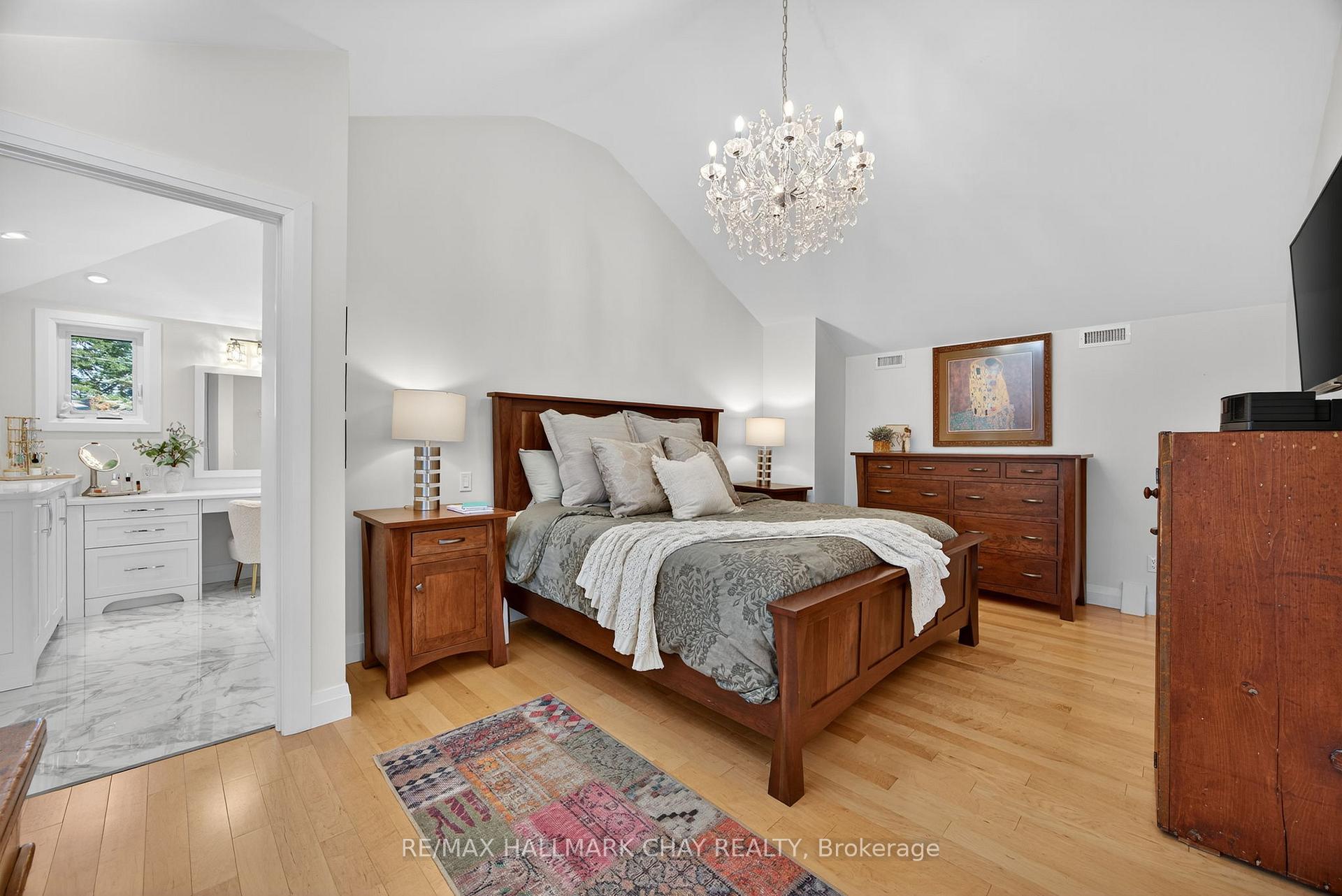 Photo 18 of 668 Broadview Avenue, Orillia — HOMEH