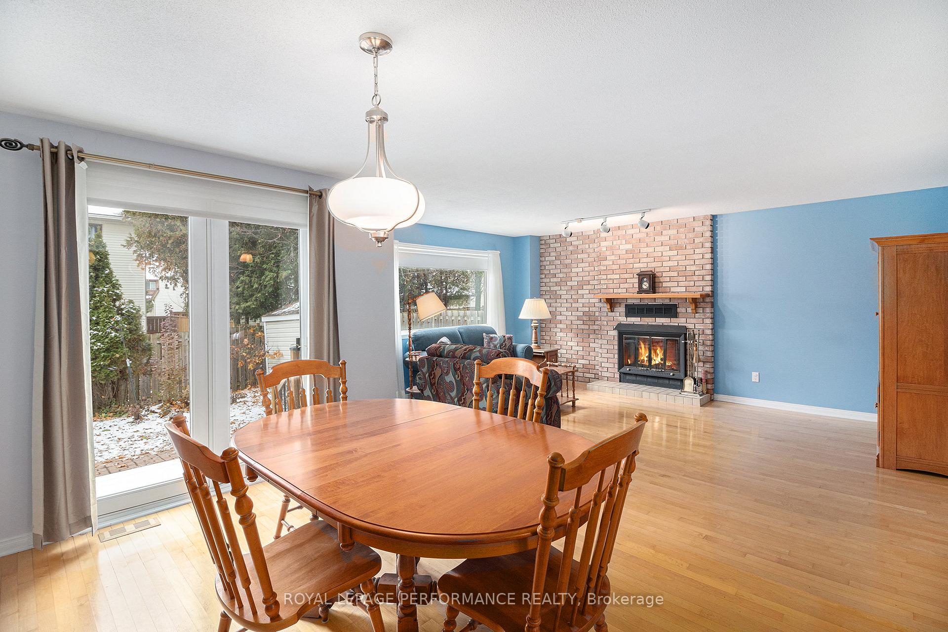 Photo 5 of 1642 Prestwick Drive, Ottawa, Queenswood Heights South — HOMEH