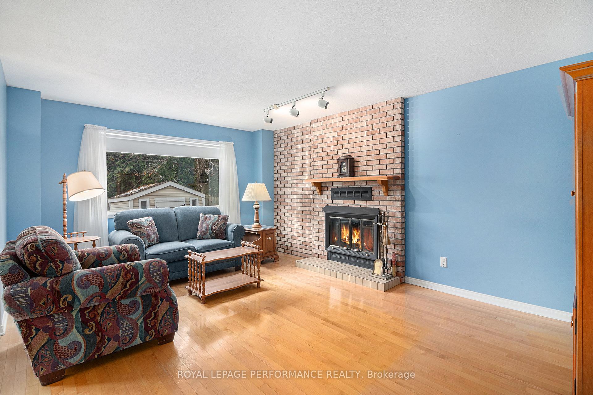 Photo 6 of 1642 Prestwick Drive, Ottawa, Queenswood Heights South — HOMEH