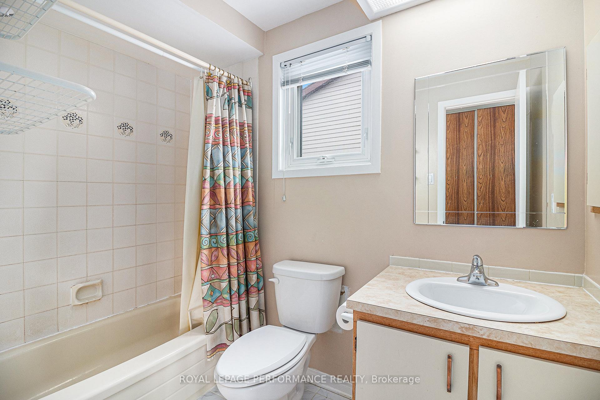 Photo 20 of 1642 Prestwick Drive, Ottawa, Queenswood Heights South — HOMEH