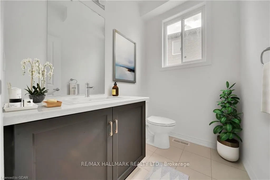 Photo 7 of 7871 Seabiscuit Drive, Niagara Falls, Ascot — HOMEH