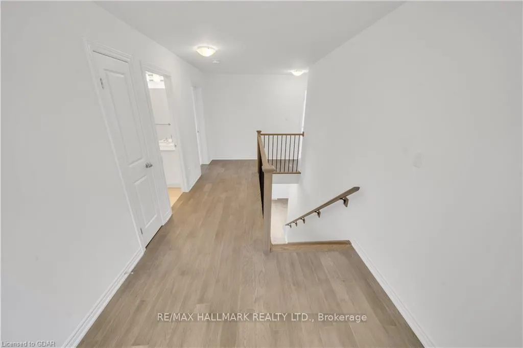 Photo 20 of 7871 Seabiscuit Drive, Niagara Falls, Ascot — HOMEH