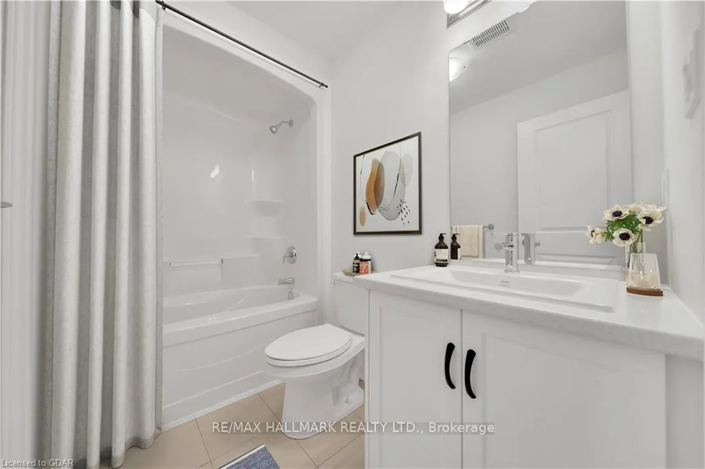 Photo 28 of 7871 Seabiscuit Drive, Niagara Falls, Ascot — HOMEH