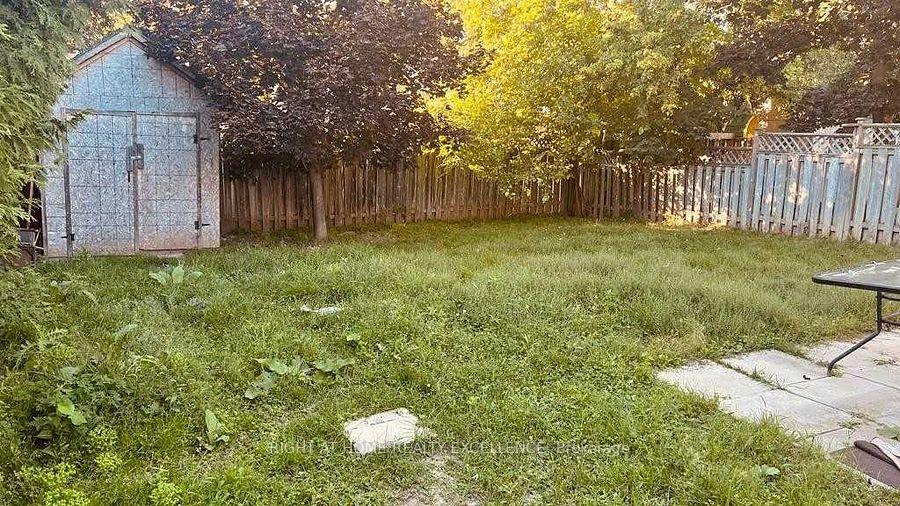 Photo 12 of 44 Manor Crescent, Orangeville — HOMEH