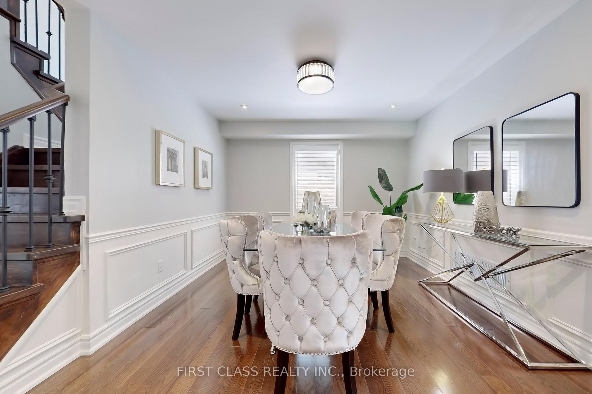 Photo 7 of 12 Abbotsbury Lane, Markham, Berczy — HOMEH
