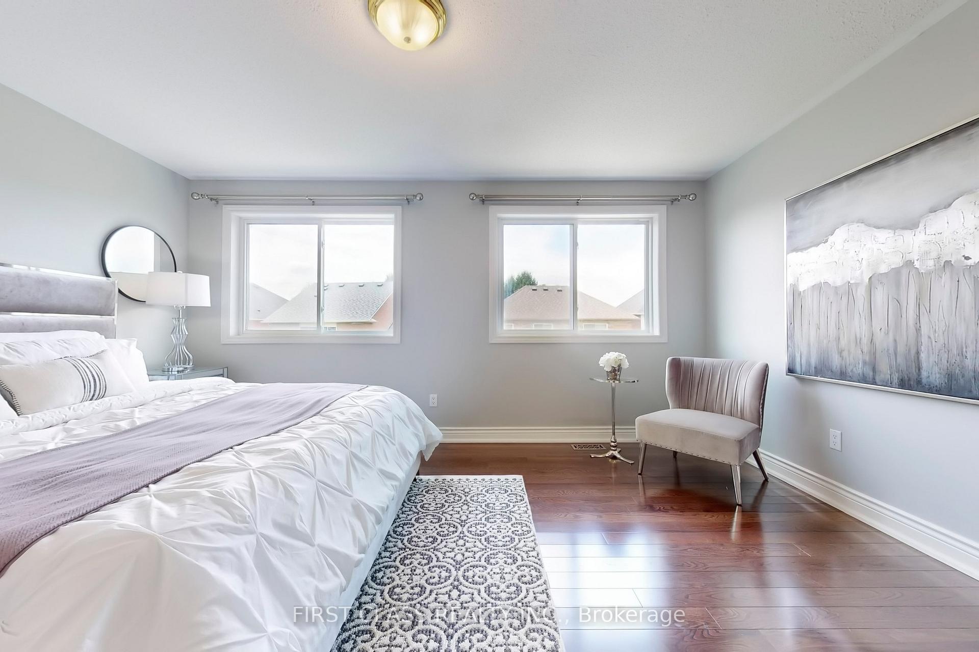 Photo 20 of 12 Abbotsbury Lane, Markham, Berczy — HOMEH