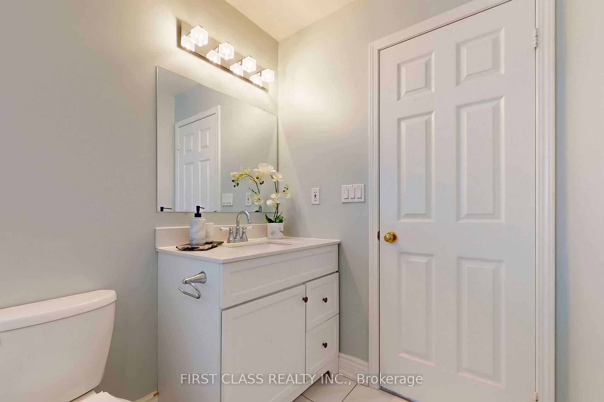 Photo 25 of 12 Abbotsbury Lane, Markham, Berczy — HOMEH