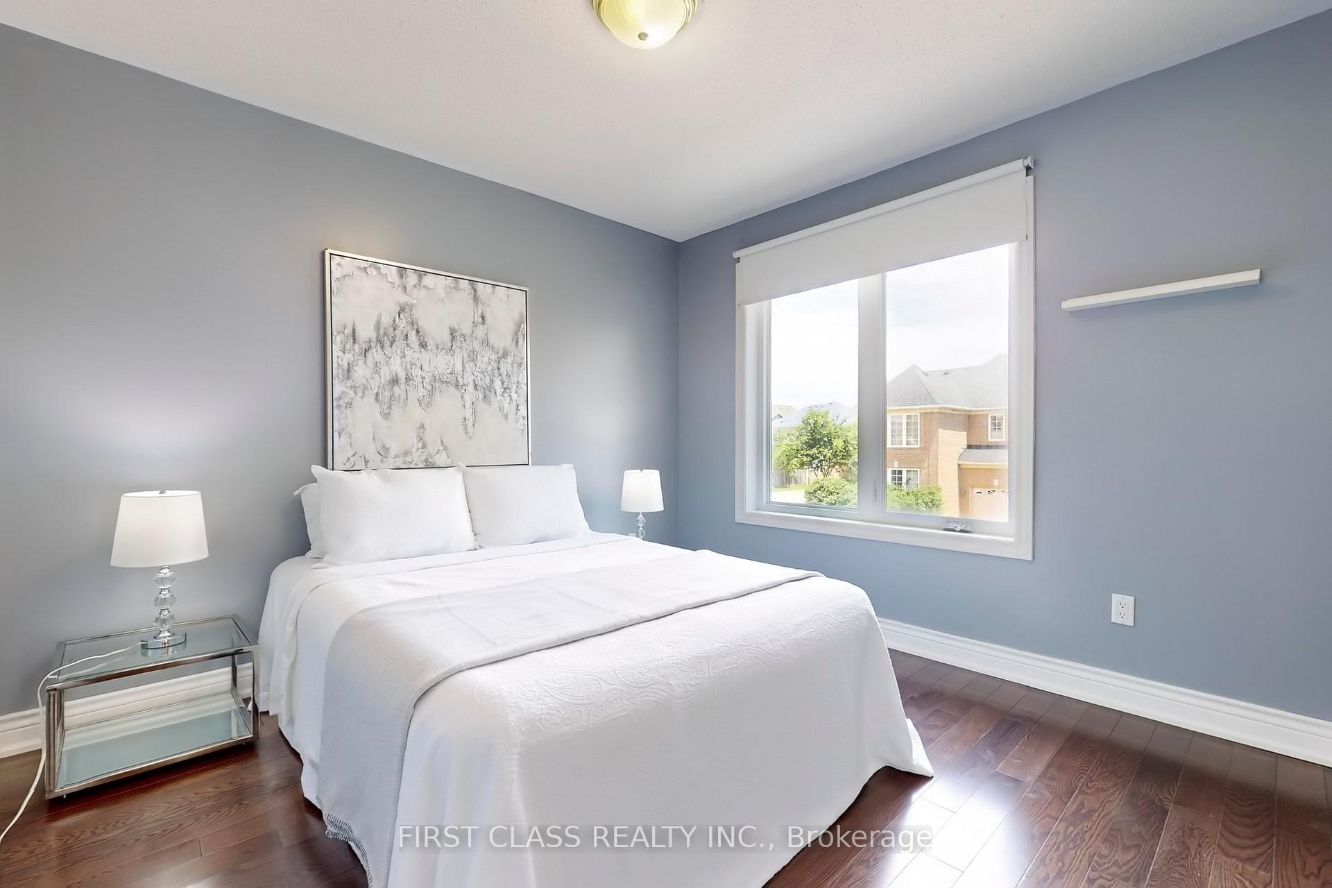 Photo 26 of 12 Abbotsbury Lane, Markham, Berczy — HOMEH