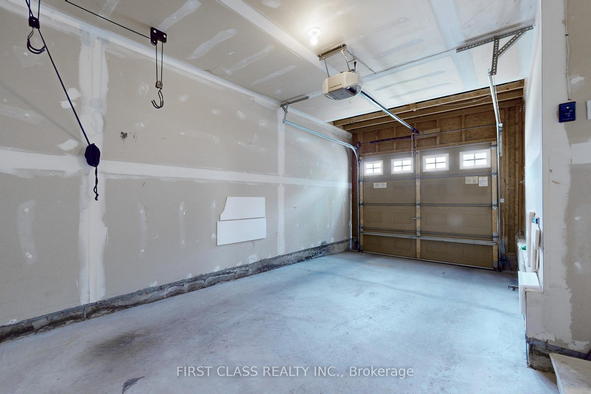 Photo 35 of 12 Abbotsbury Lane, Markham, Berczy — HOMEH