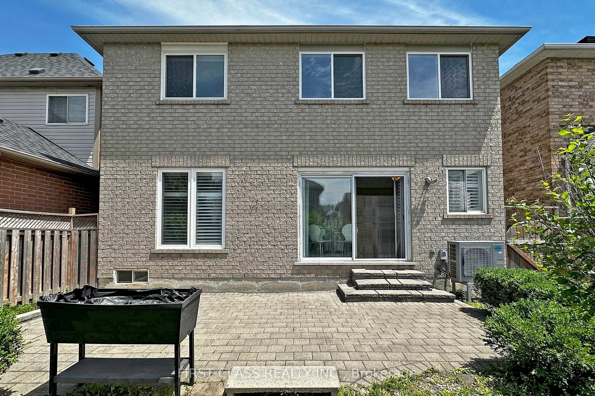 Photo 36 of 12 Abbotsbury Lane, Markham, Berczy — HOMEH