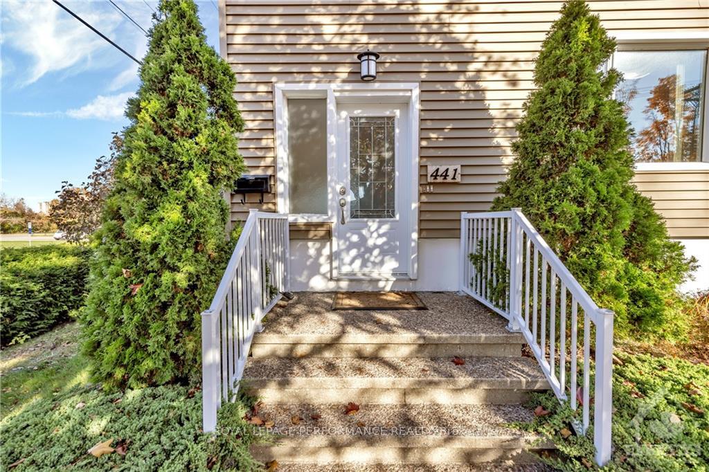 Photo 3 of Unit 1, 441 Mutual Street, Ottawa, Castle Heights — HOMEH
