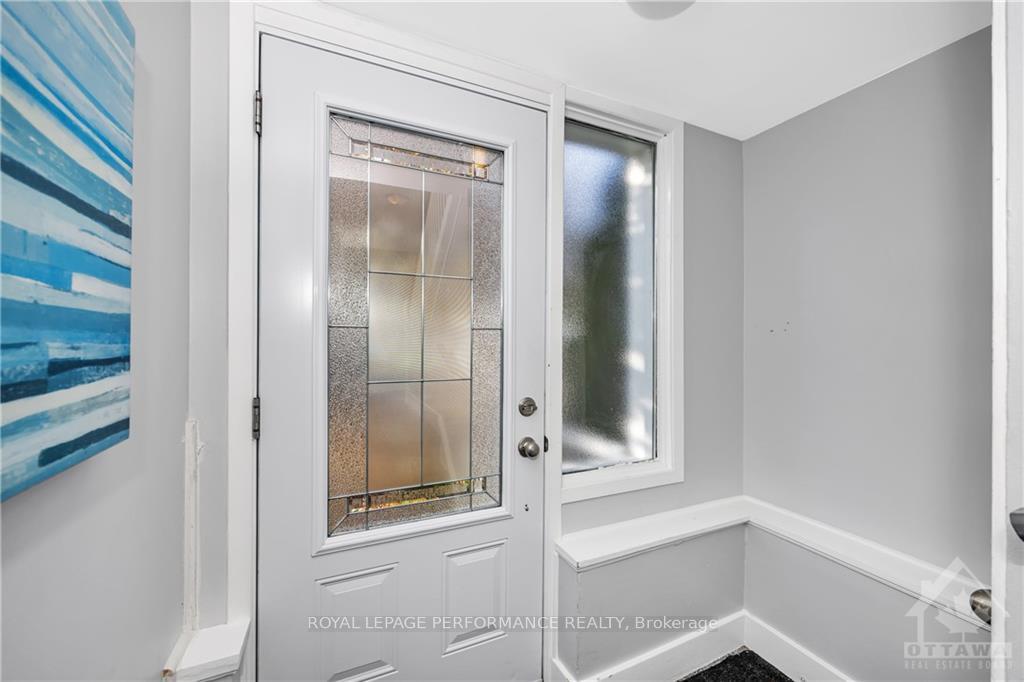 Photo 4 of Unit 1, 441 Mutual Street, Ottawa, Castle Heights — HOMEH