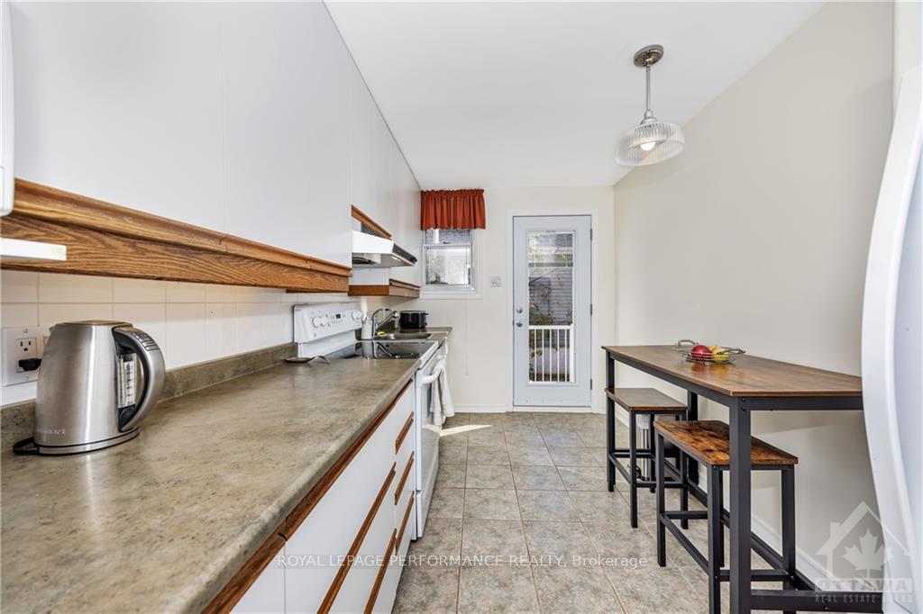 Photo 13 of Unit 1, 441 Mutual Street, Ottawa, Castle Heights — HOMEH