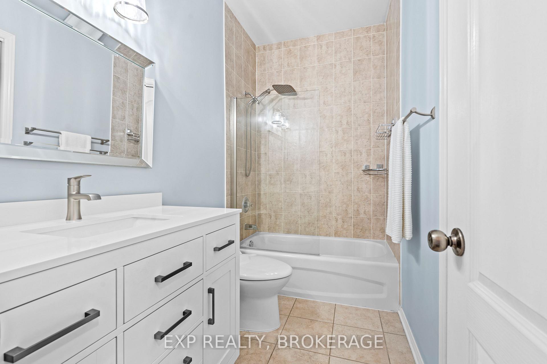 Photo 18 of 509 Weston Crescent, Kingston, East Gardiners Rd — HOMEH