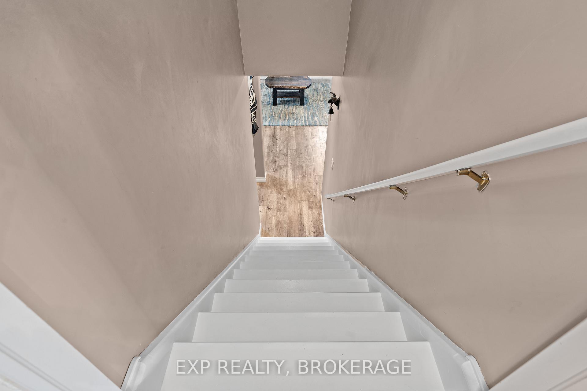Photo 21 of 509 Weston Crescent, Kingston, East Gardiners Rd — HOMEH