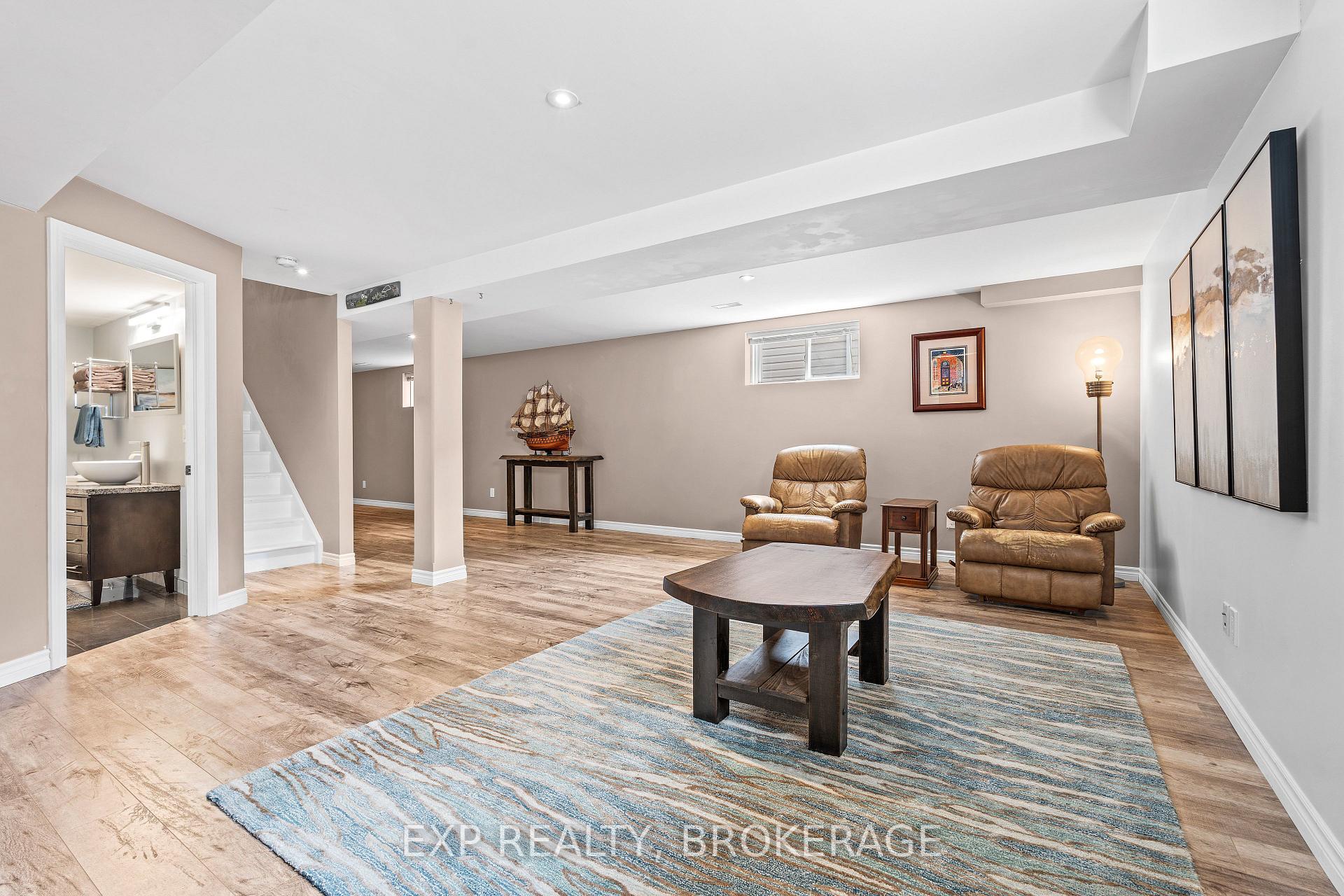 Photo 24 of 509 Weston Crescent, Kingston, East Gardiners Rd — HOMEH