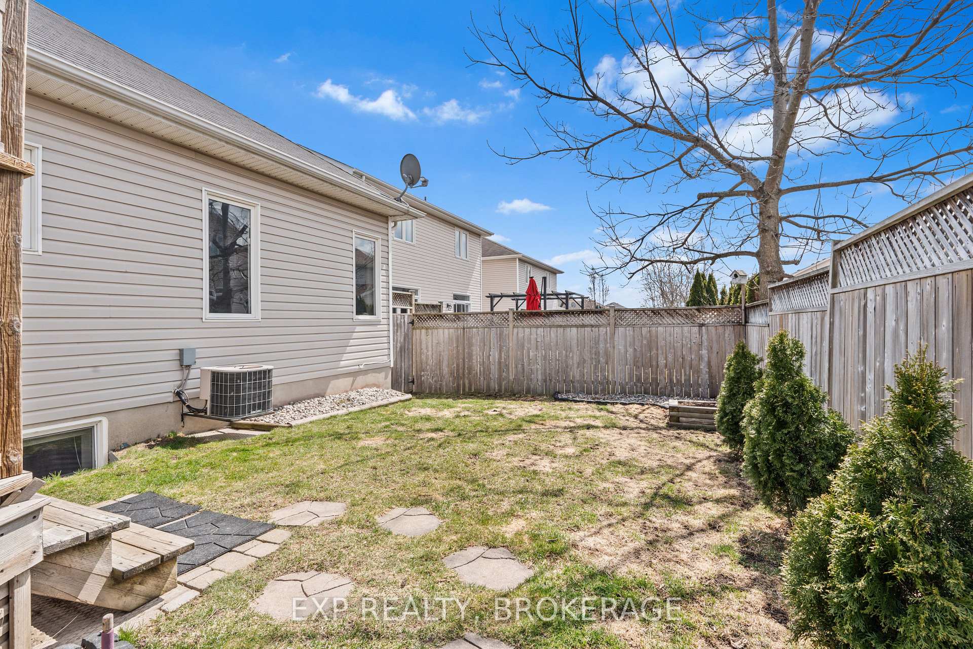 Photo 36 of 509 Weston Crescent, Kingston, East Gardiners Rd — HOMEH