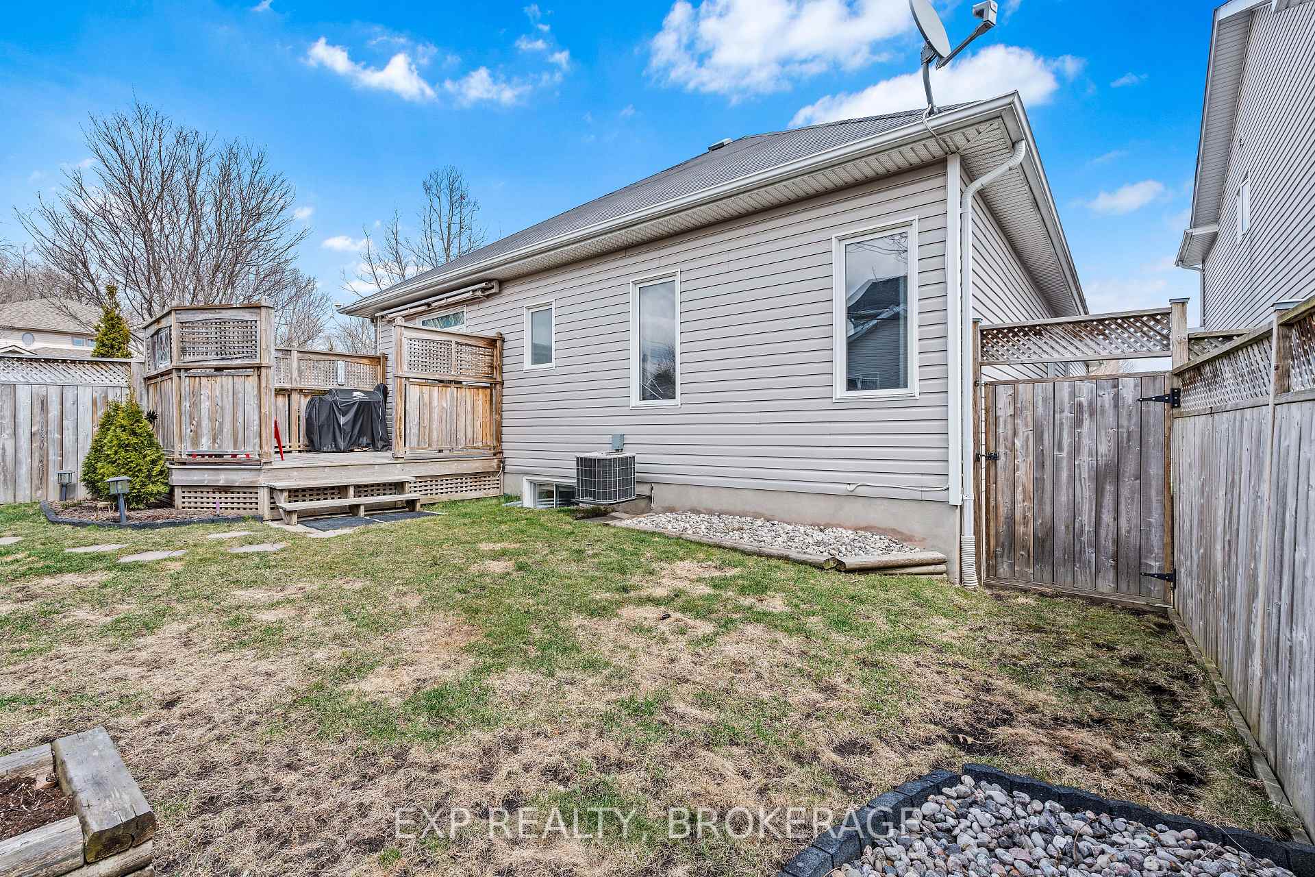 Photo 38 of 509 Weston Crescent, Kingston, East Gardiners Rd — HOMEH