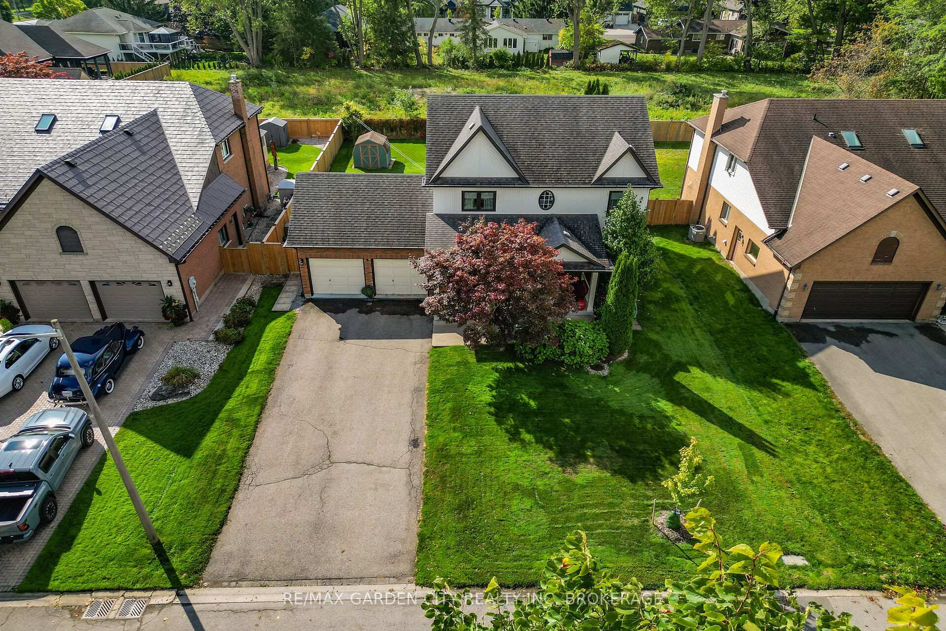 Photo 2 of 8 Steflar Street, Pelham, Fonthill — HOMEH