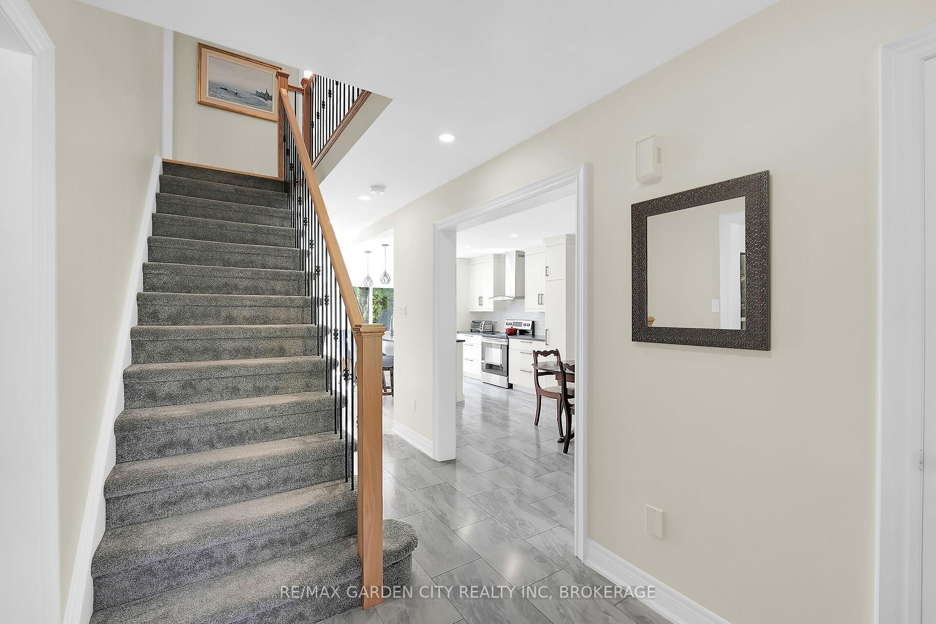 Photo 9 of 8 Steflar Street, Pelham, Fonthill — HOMEH