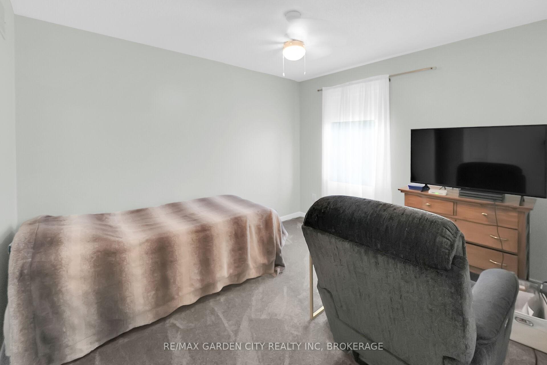 Photo 28 of 8 Steflar Street, Pelham, Fonthill — HOMEH