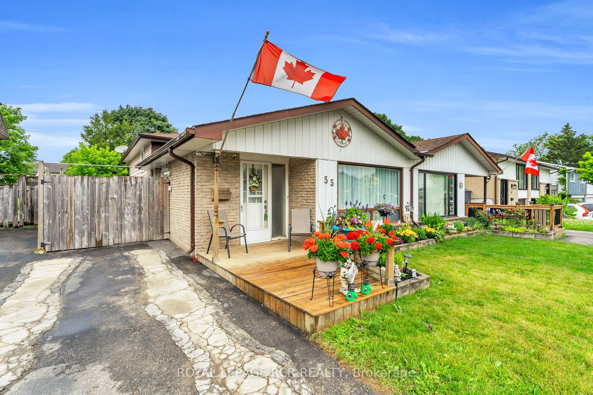 Photo 5 of 55 Burbank Crescent, Orangeville — HOMEH