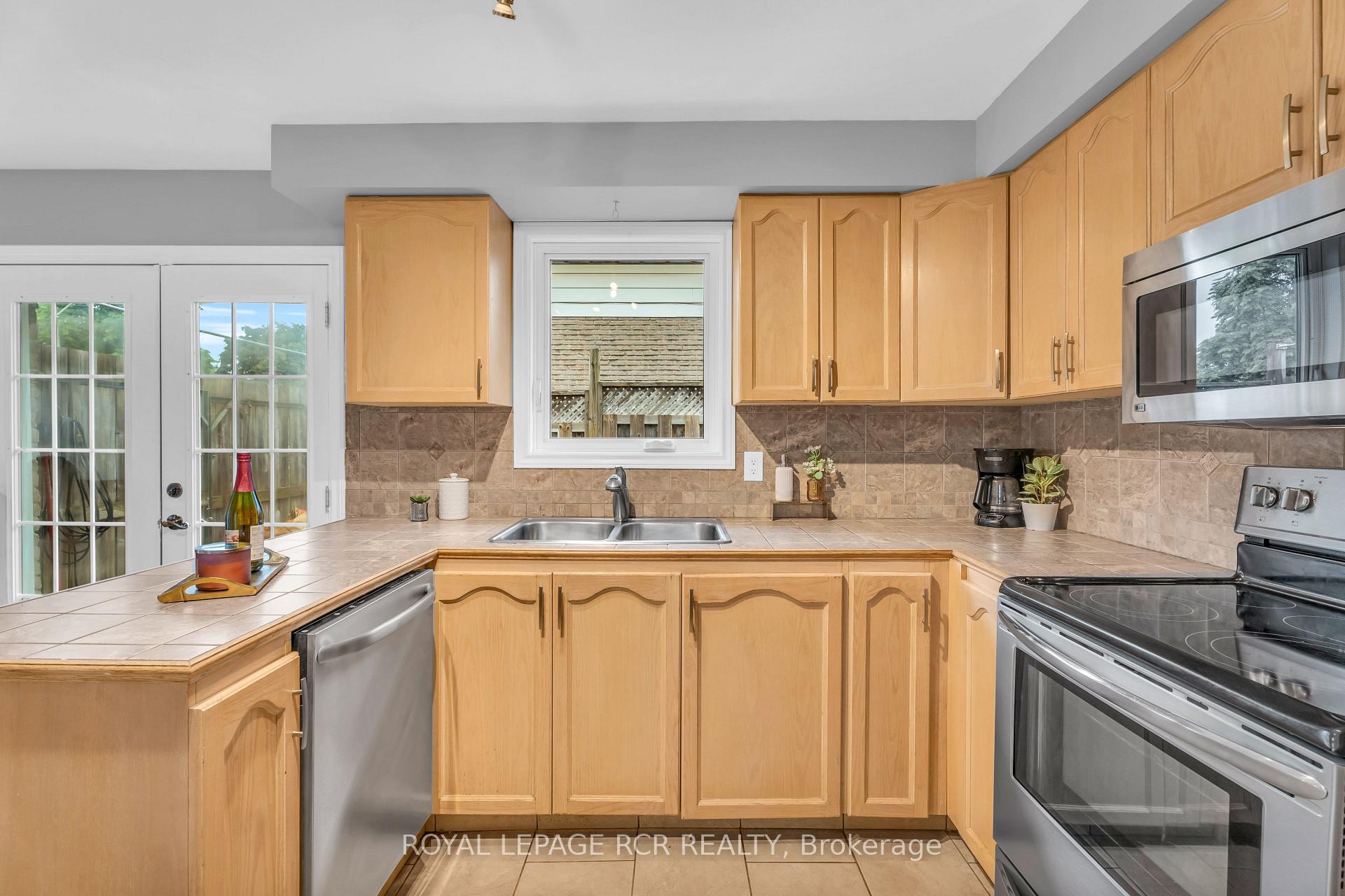 Photo 15 of 55 Burbank Crescent, Orangeville — HOMEH