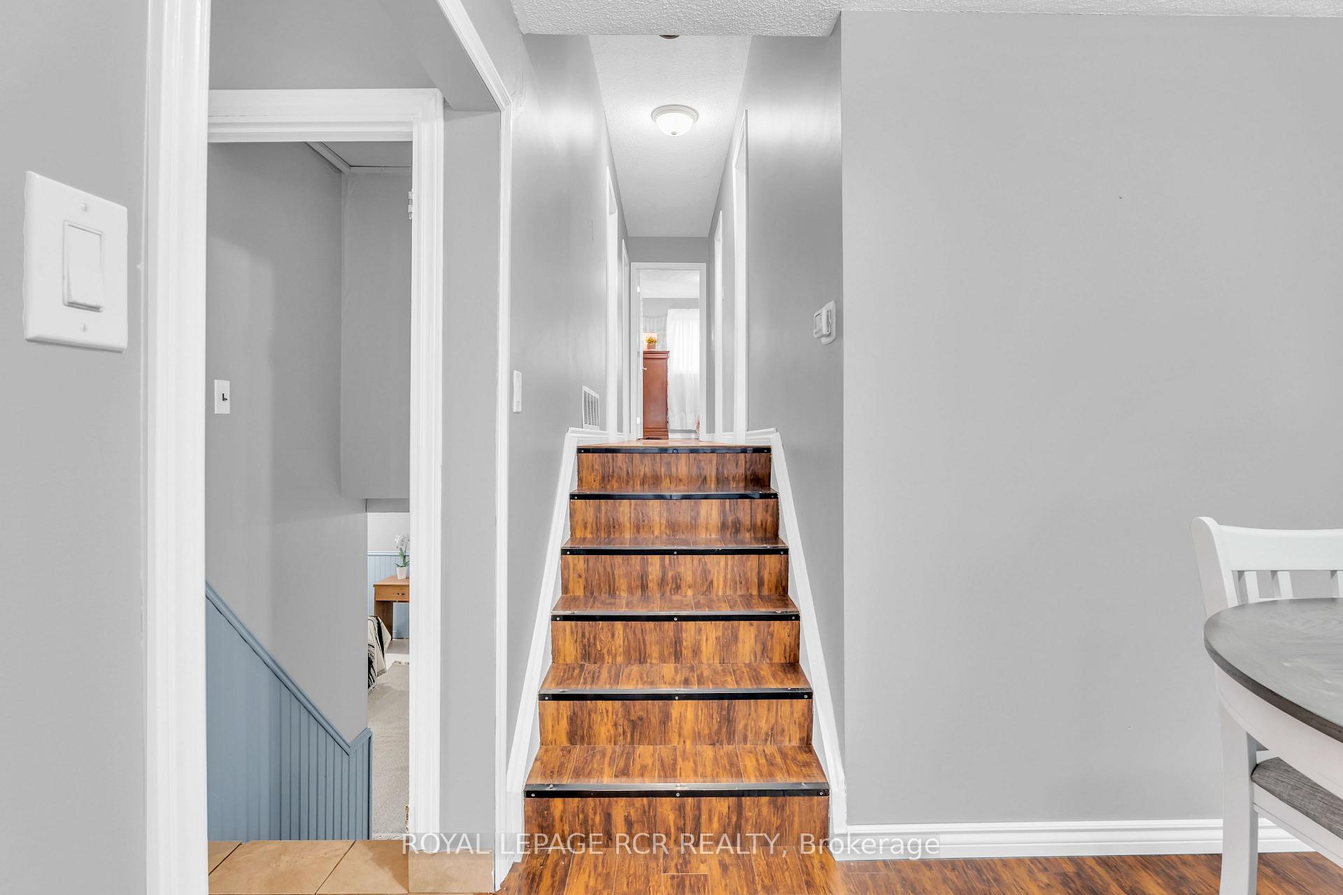 Photo 9 of 55 Burbank Crescent, Orangeville — HOMEH