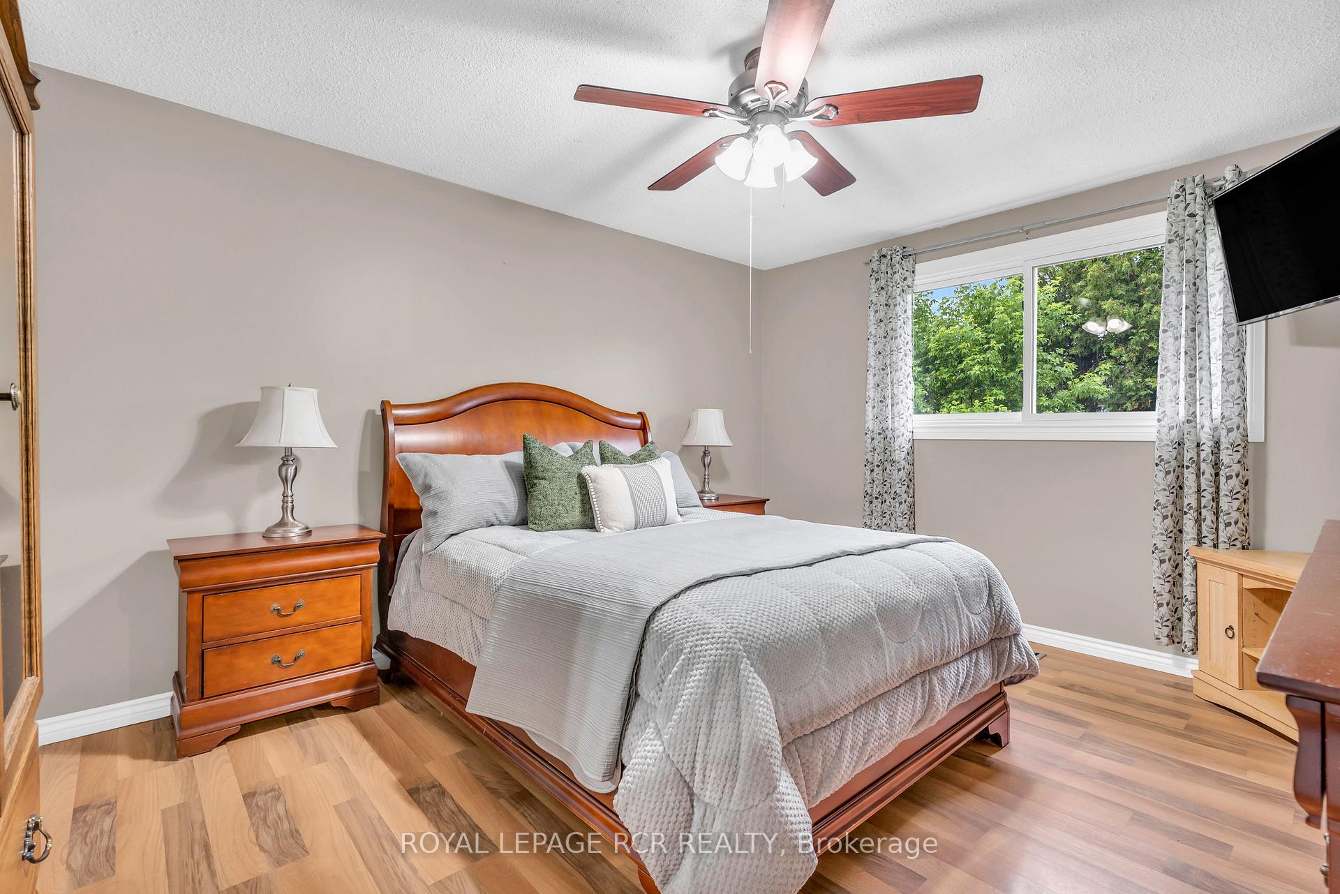 Photo 25 of 55 Burbank Crescent, Orangeville — HOMEH