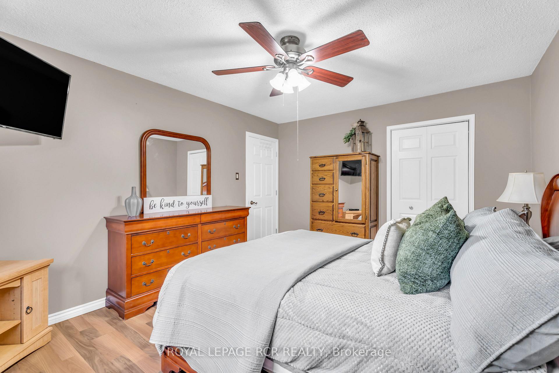 Photo 10 of 55 Burbank Crescent, Orangeville — HOMEH