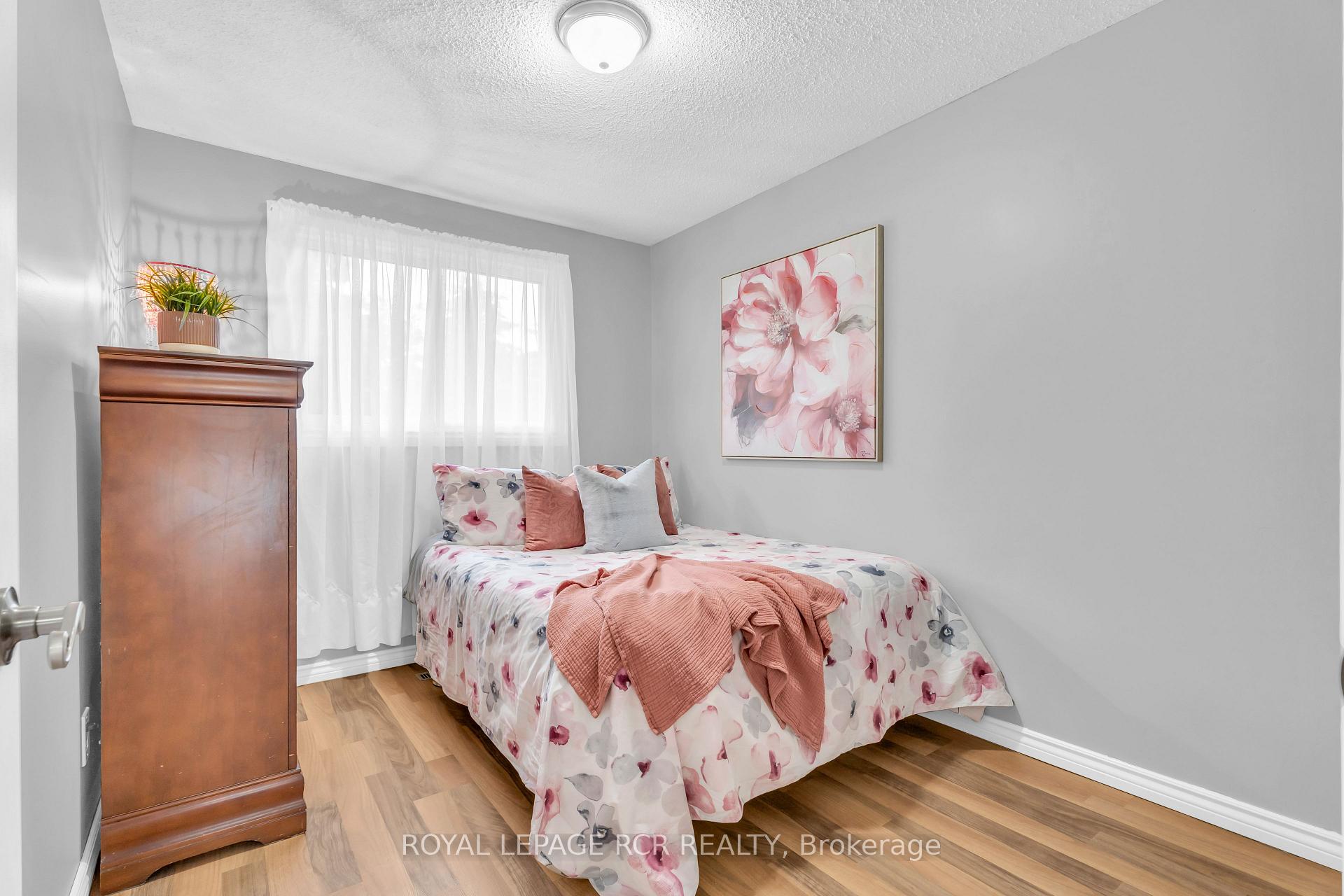 Photo 13 of 55 Burbank Crescent, Orangeville — HOMEH