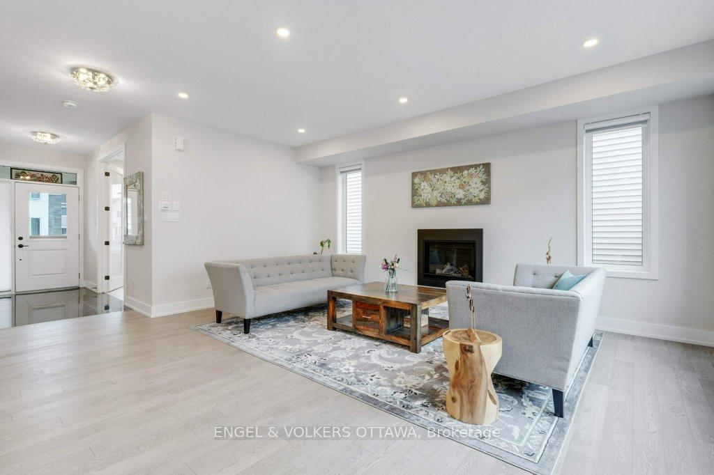 Photo 9 of 1010 Carden Lane, Ottawa, Chapel Hill South - Orleans Village — HOMEH