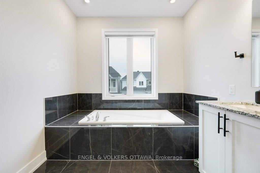 Photo 40 of 1010 Carden Lane, Ottawa, Chapel Hill South - Orleans Village — HOMEH