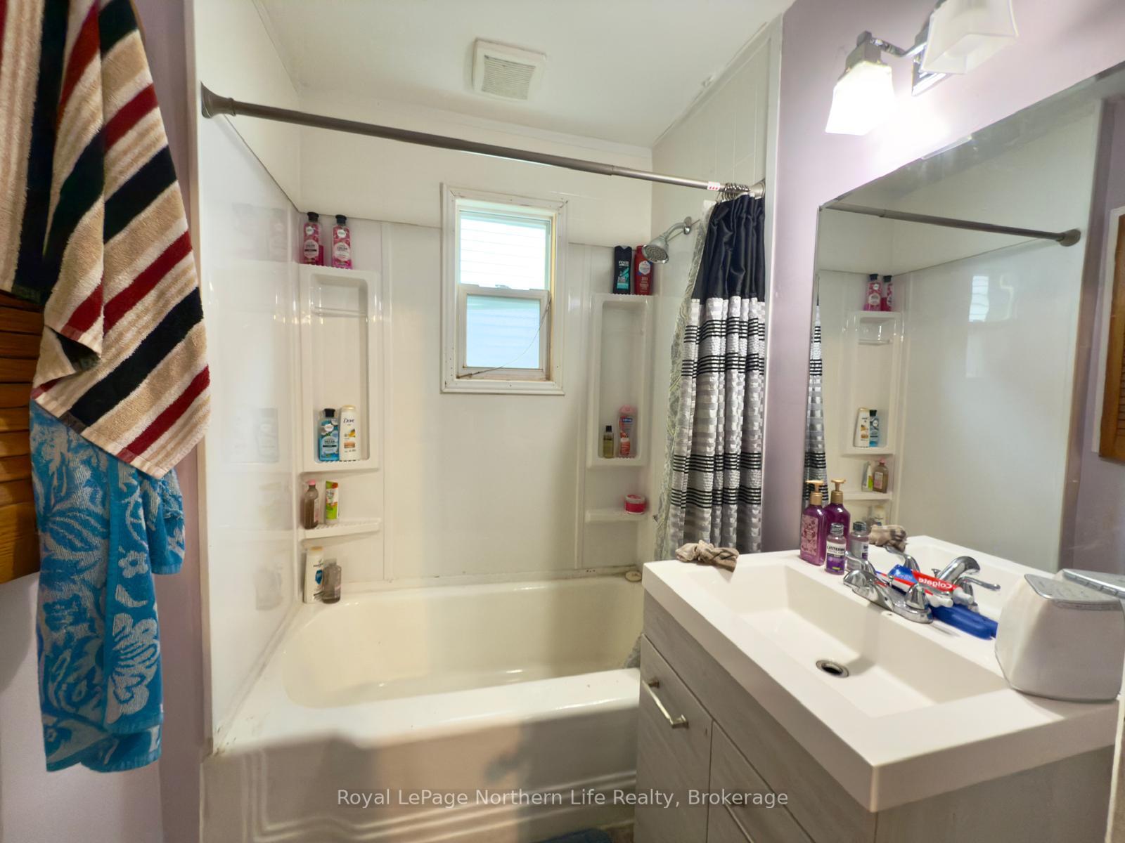 Photo 12 of 217 Princess Street E, North Bay, Central — HOMEH