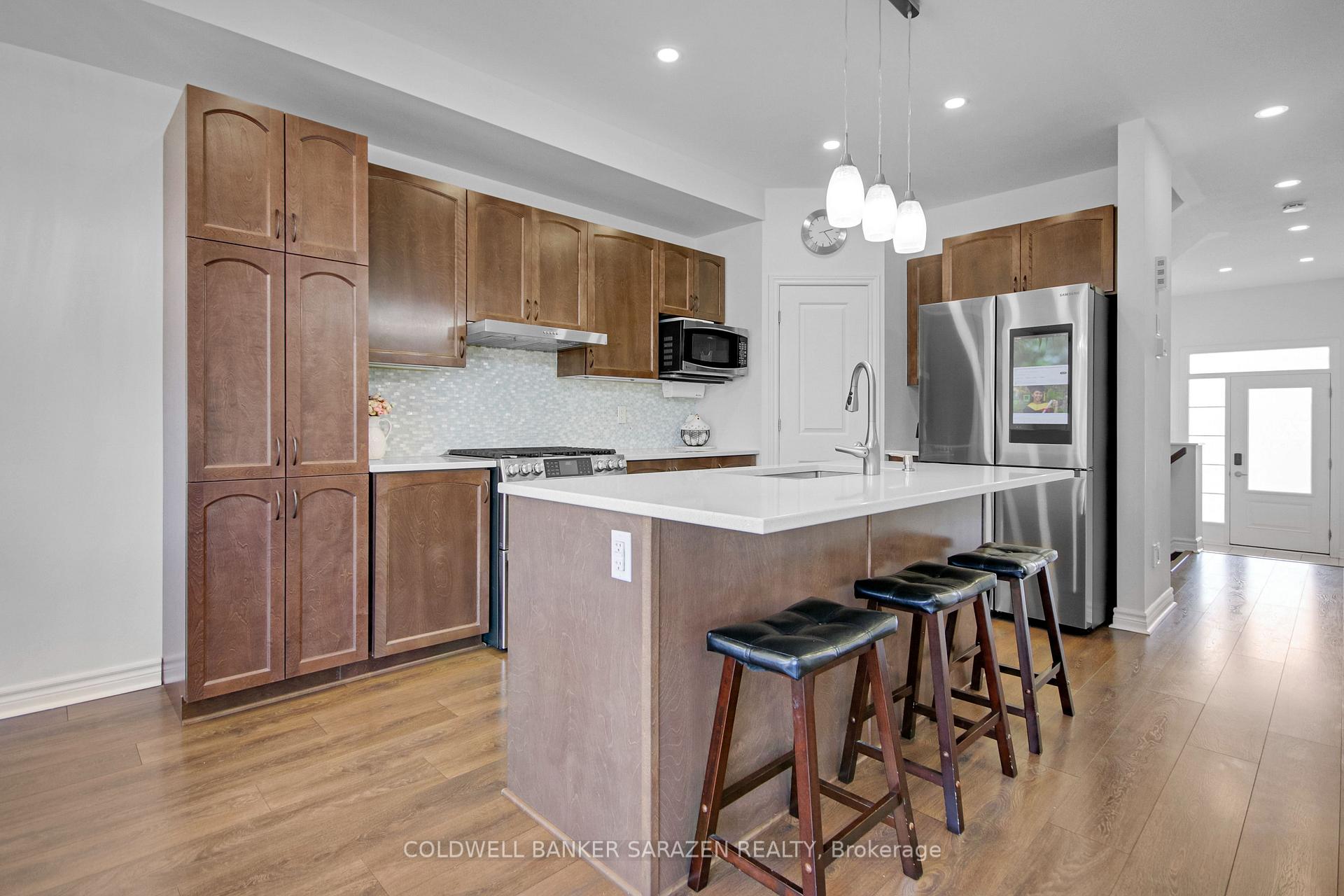 Photo 10 of 652 Decoeur Drive, Ottawa, Avalon West — HOMEH