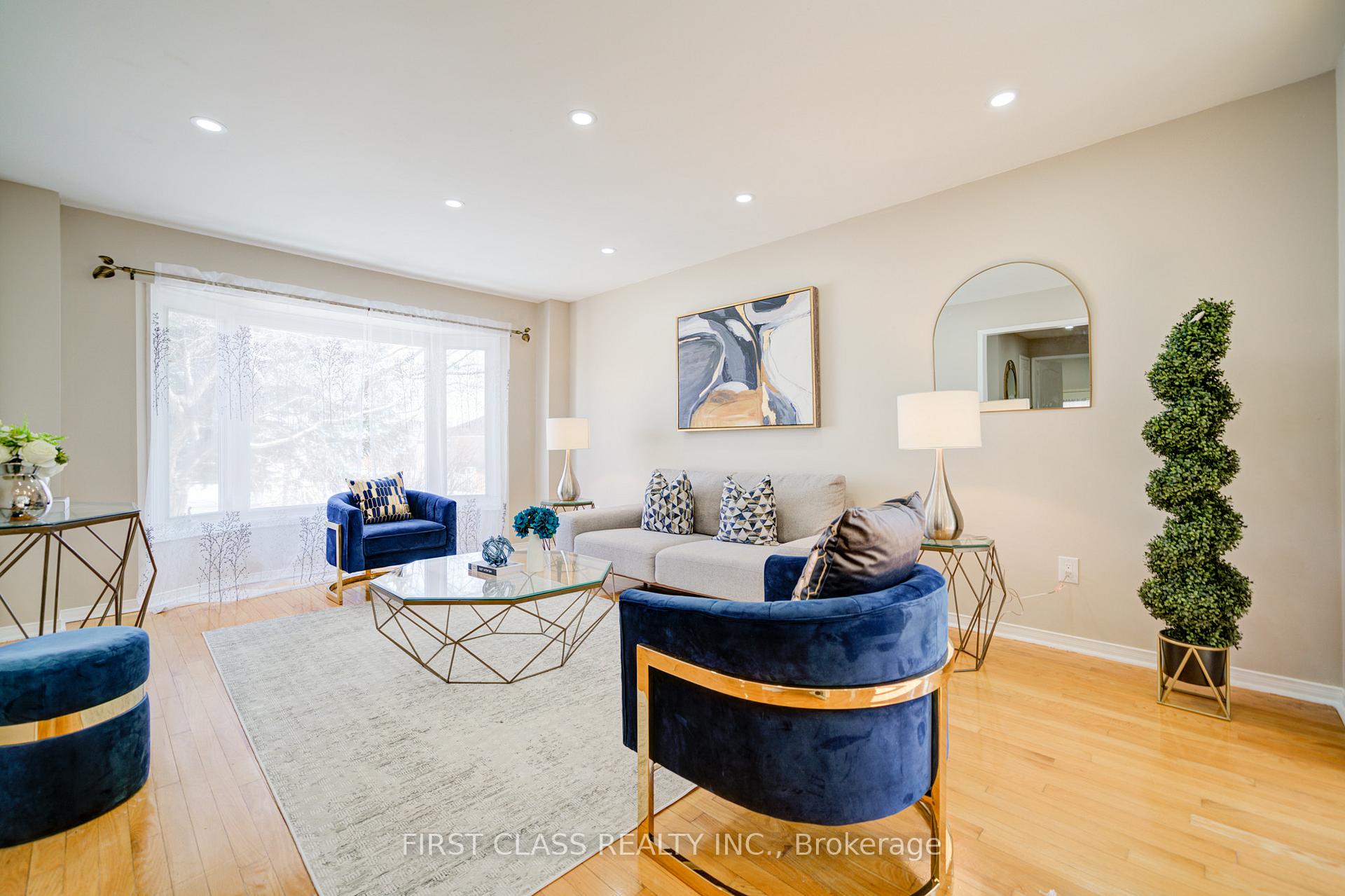 Photo 6 of 7 Turnberry Crescent, Markham, Unionville — HOMEH