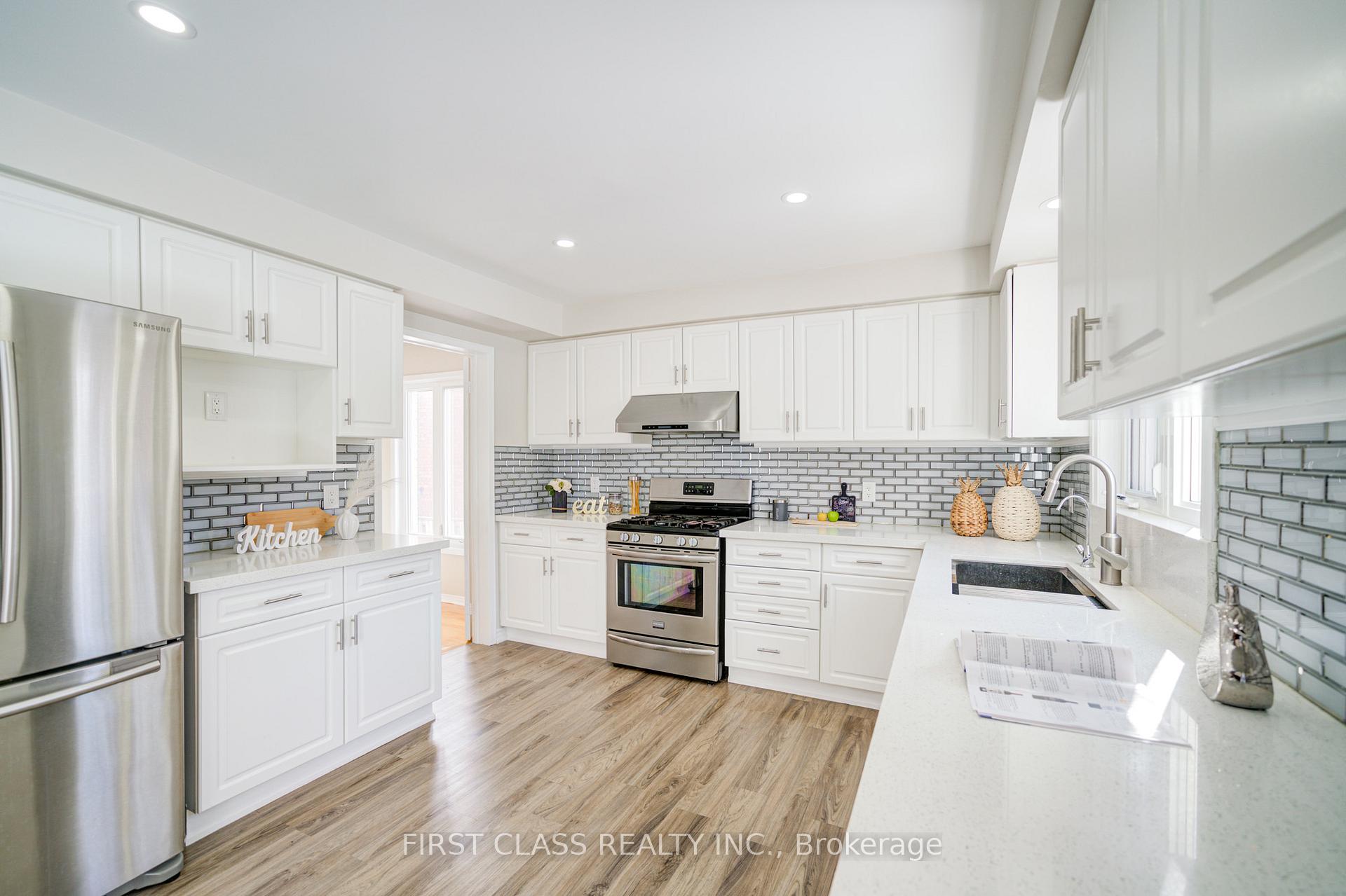Photo 13 of 7 Turnberry Crescent, Markham, Unionville — HOMEH