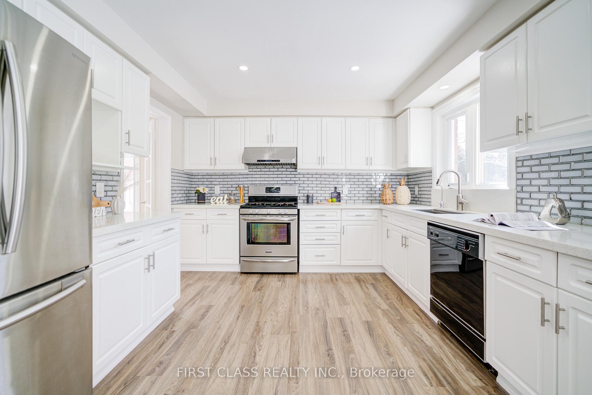 Photo 14 of 7 Turnberry Crescent, Markham, Unionville — HOMEH