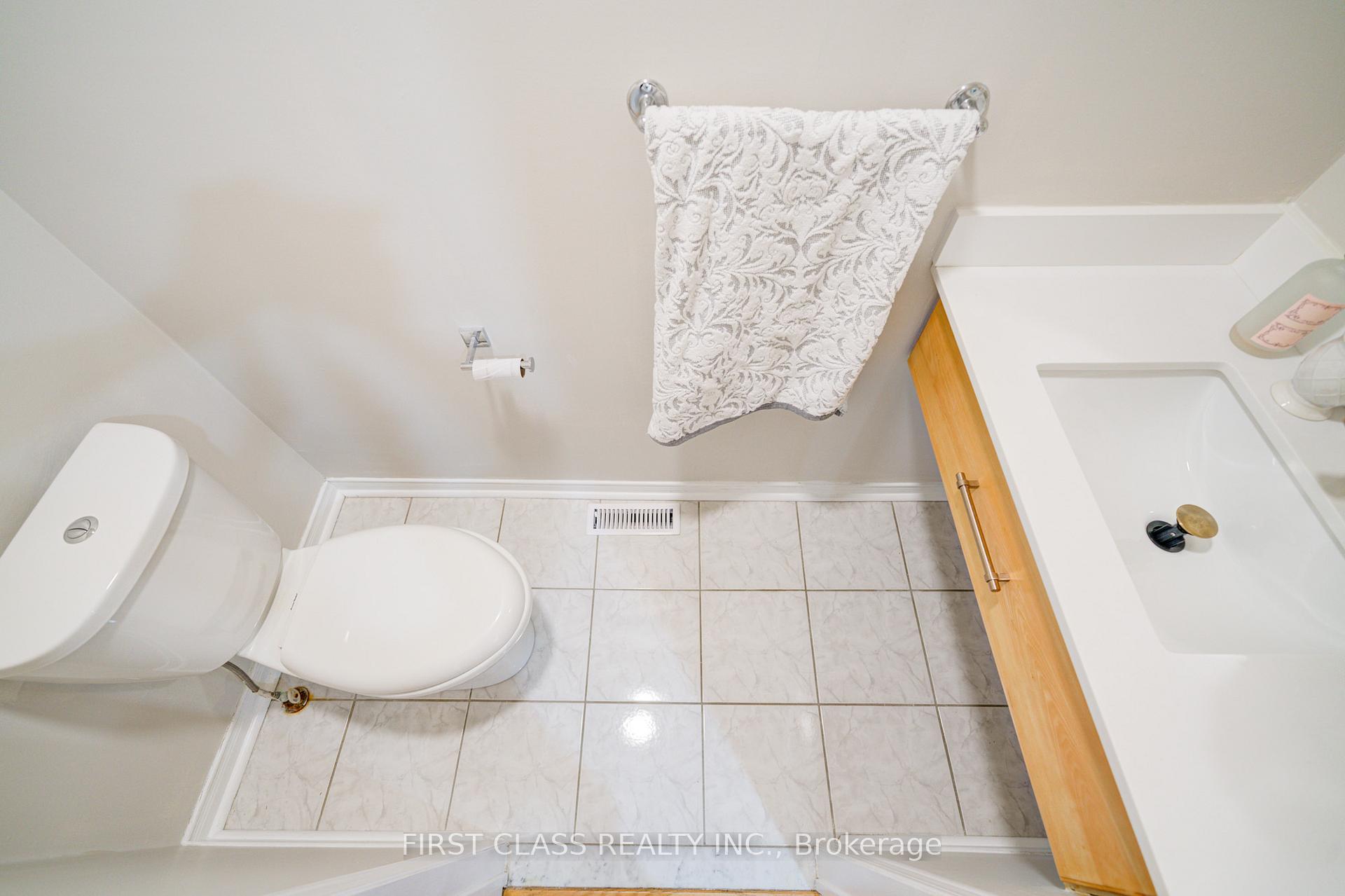 Photo 24 of 7 Turnberry Crescent, Markham, Unionville — HOMEH