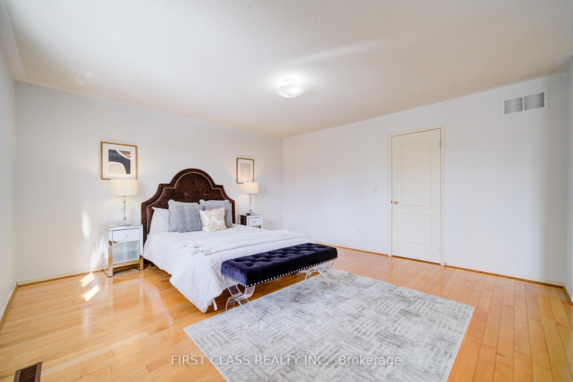 Photo 30 of 7 Turnberry Crescent, Markham, Unionville — HOMEH