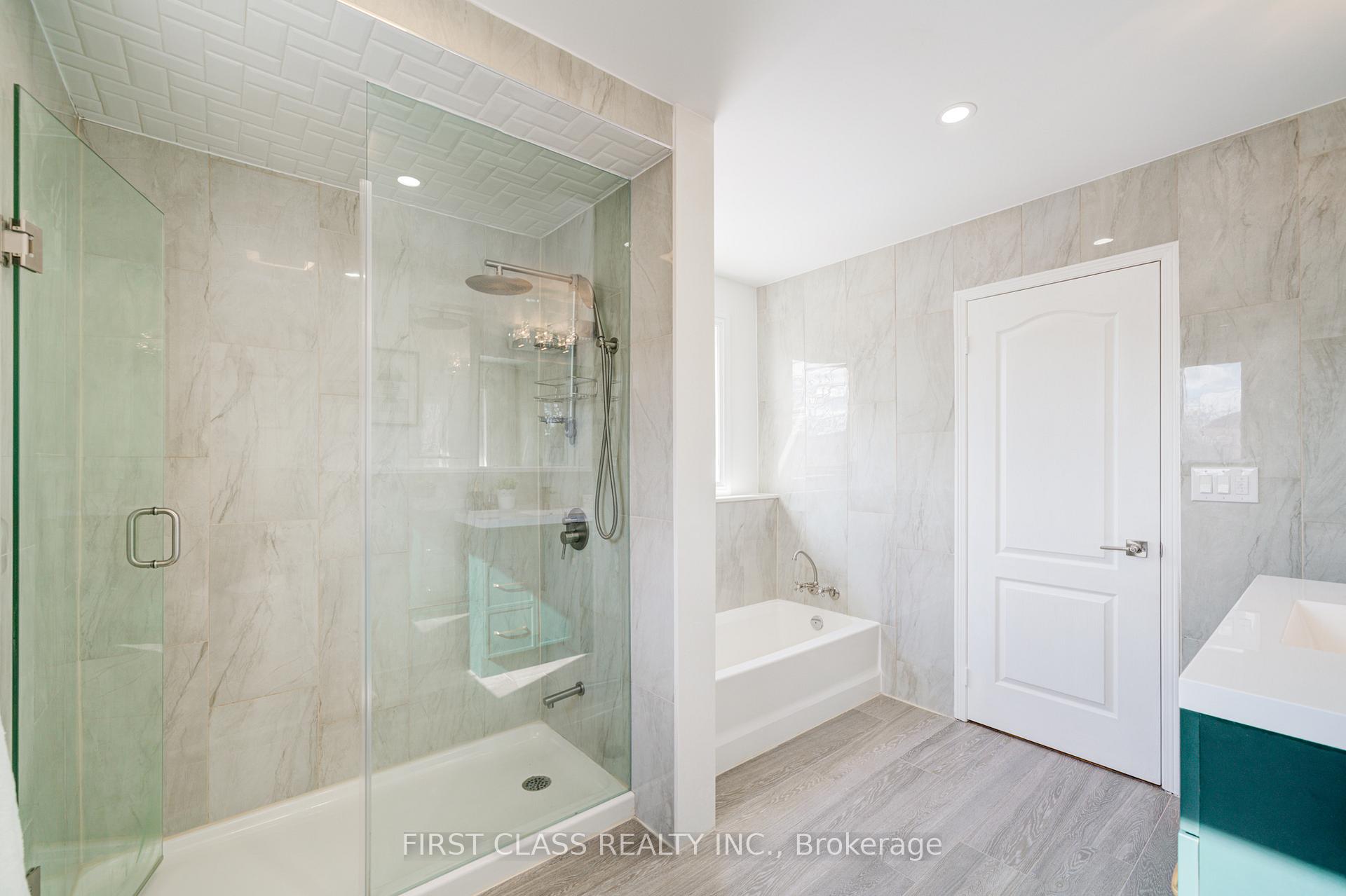 Photo 32 of 7 Turnberry Crescent, Markham, Unionville — HOMEH