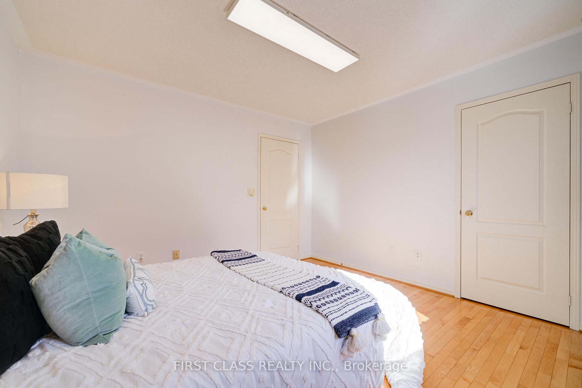 Photo 41 of 7 Turnberry Crescent, Markham, Unionville — HOMEH
