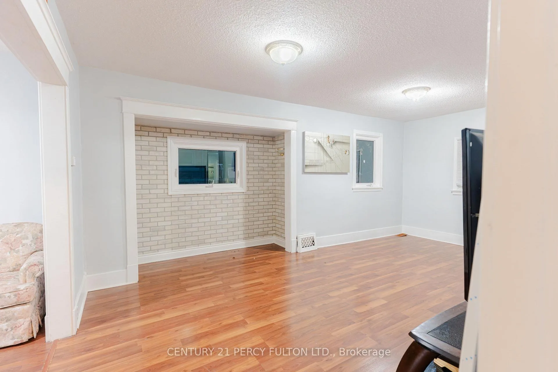 Photo 11 of 4533 Sixth Avenue, Niagara Falls, Cherrywood — HOMEH