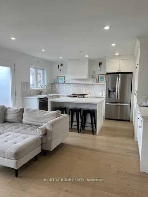 Photo 3 of 2300 Winlord Place, Oshawa, Windfields — HOMEH