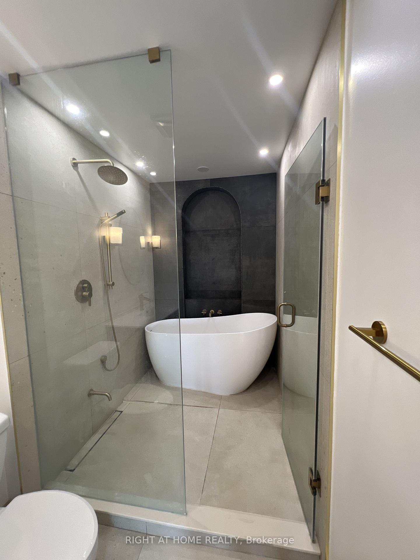 Photo 11 of 2300 Winlord Place, Oshawa, Windfields — HOMEH