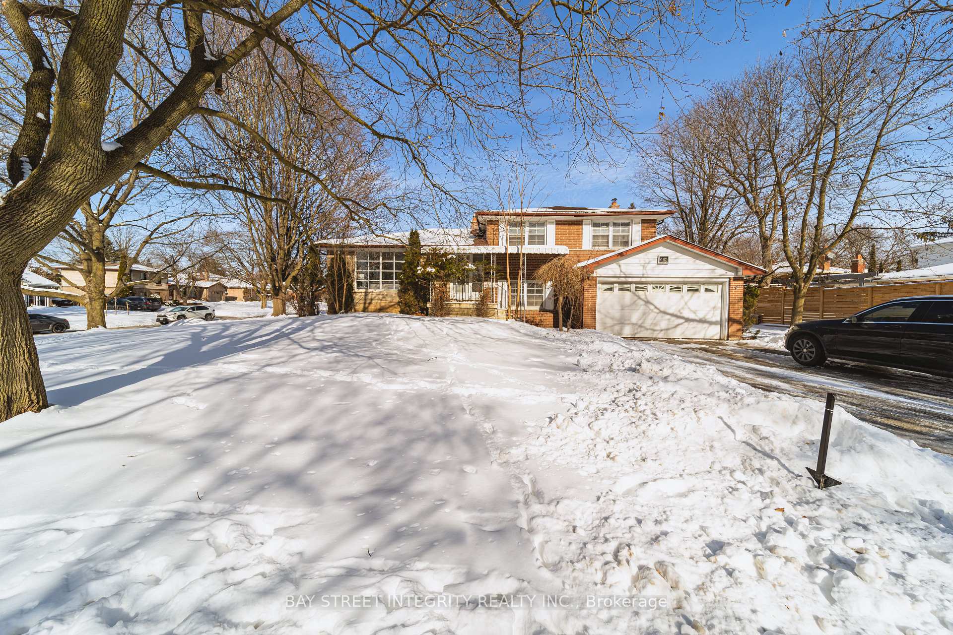 Photo 2 of 19 Valleycrest Avenue, Markham, Bullock — HOMEH