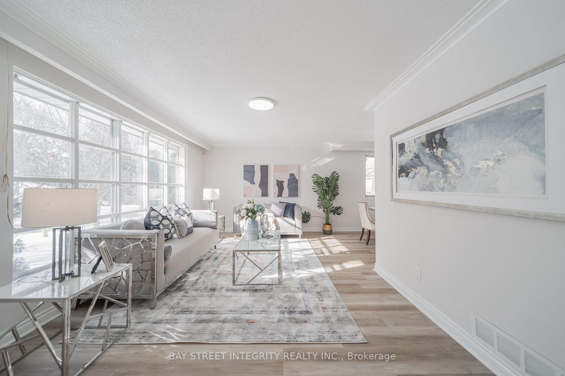 Photo 9 of 19 Valleycrest Avenue, Markham, Bullock — HOMEH