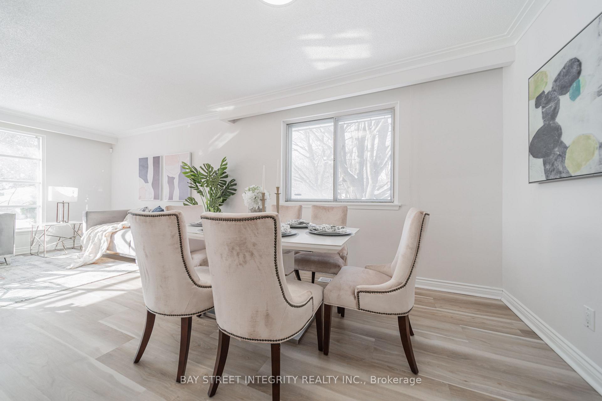 Photo 16 of 19 Valleycrest Avenue, Markham, Bullock — HOMEH