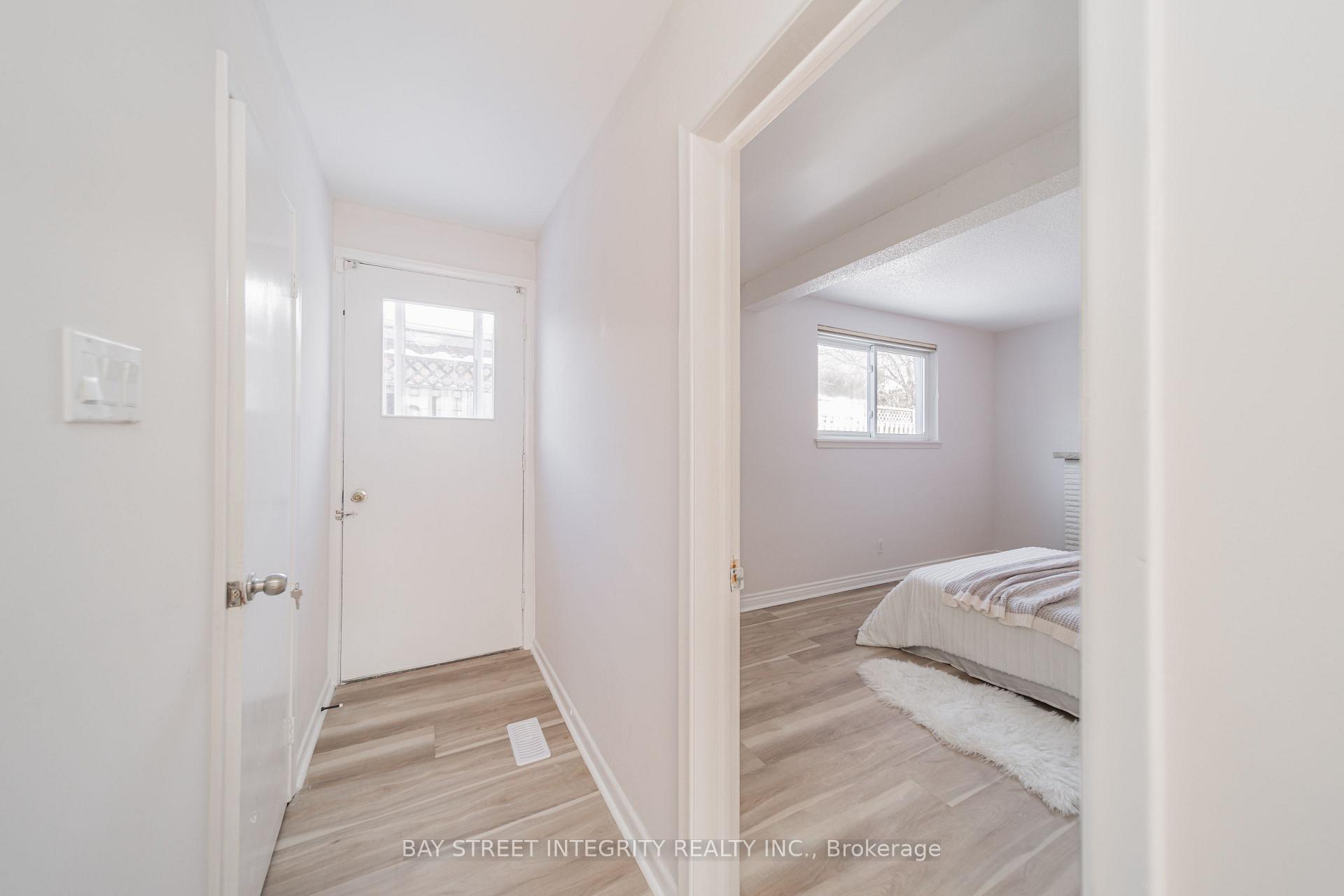 Photo 24 of 19 Valleycrest Avenue, Markham, Bullock — HOMEH